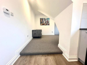 Stylish Modern, Private Apartment,15 Mins To Central London